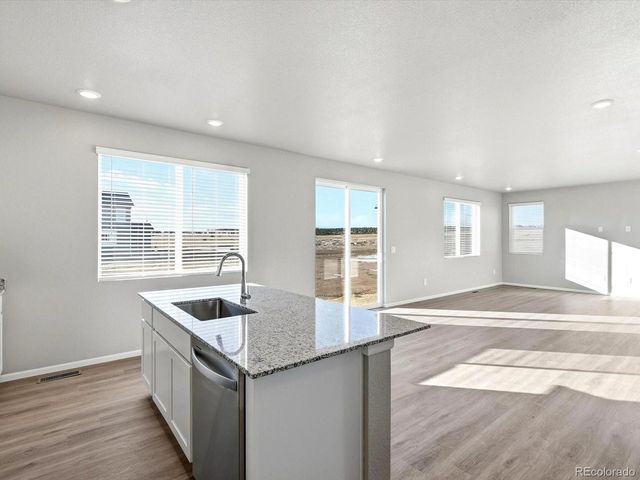 7356 27th Street Ln, Greeley, CO 80634