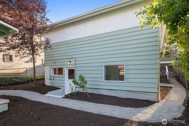 3318 20th Avenue S, Seattle, WA 98144