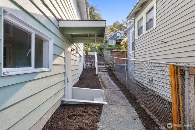3318 20th Avenue S, Seattle, WA 98144