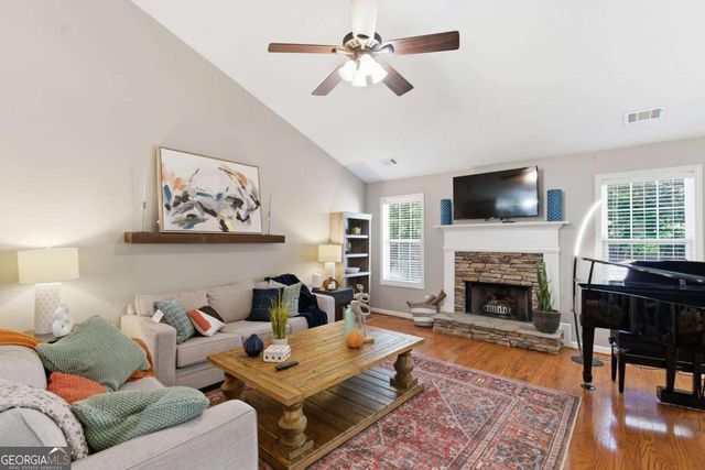 5274 Autumn Run Drive, Powder Springs, GA 30127
