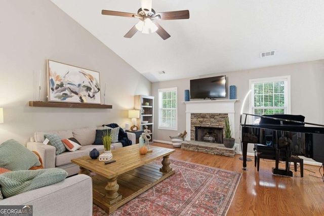 5274 Autumn Run Drive, Powder Springs, GA 30127