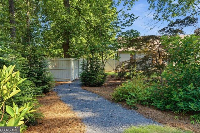 5274 Autumn Run Drive, Powder Springs, GA 30127