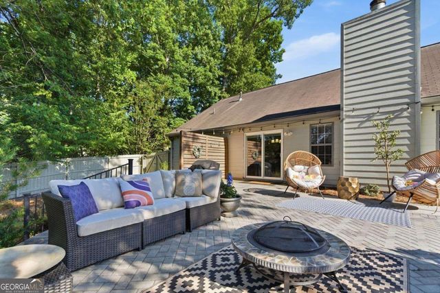 5274 Autumn Run Drive, Powder Springs, GA 30127