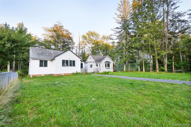 26 Edgewood Place, South Fallsburg, NY 12779