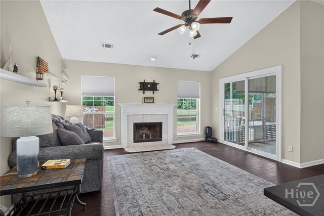 101 Laurens Lane, Savannah, GA 31419