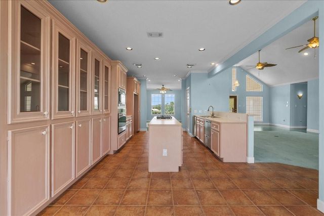 2250 Broadway Street, San Leon, TX 77539