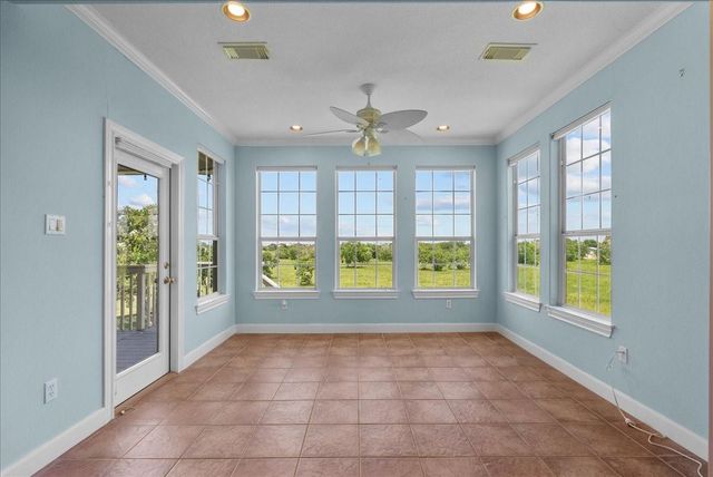 2250 Broadway Street, San Leon, TX 77539