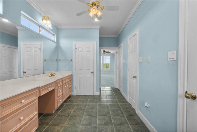 2250 Broadway Street, San Leon, TX 77539