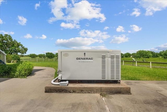 2250 Broadway Street, San Leon, TX 77539