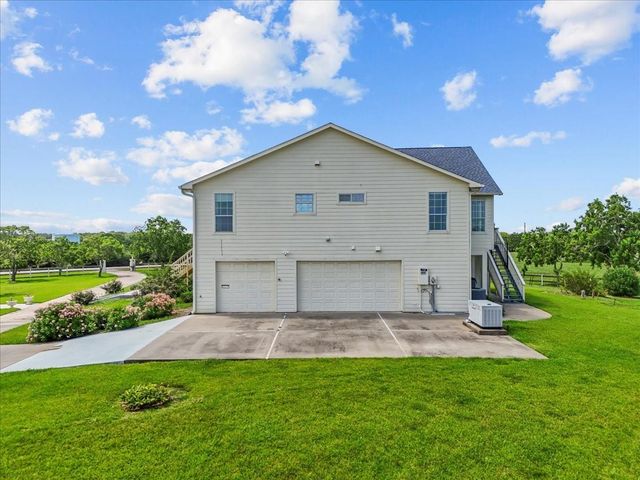 2250 Broadway Street, San Leon, TX 77539