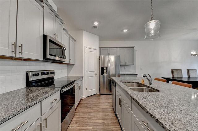 1049 Collections Drive, Lawrenceville, GA 30043