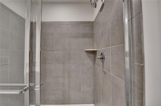 1049 Collections Drive, Lawrenceville, GA 30043