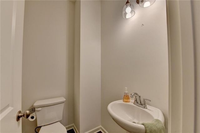 1049 Collections Drive, Lawrenceville, GA 30043