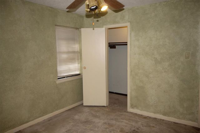 415 County Road 105, Devers, TX 77538