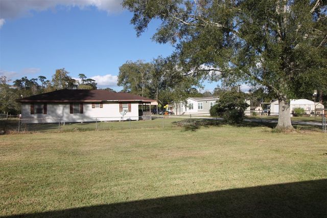 415 County Road 105, Devers, TX 77538