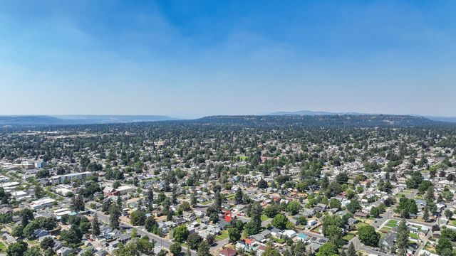 3923 N Whitehouse St, Spokane, WA 99205
