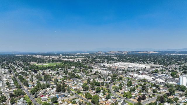 3923 N Whitehouse St, Spokane, WA 99205