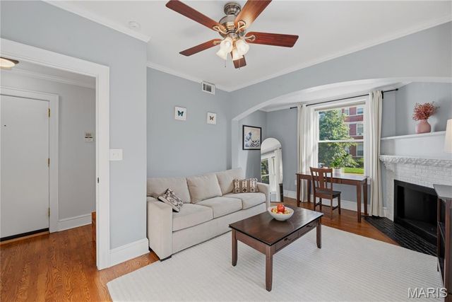 4500 McPherson Avenue 1E, St Louis, MO 63108