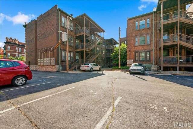 4500 McPherson Avenue 1E, St Louis, MO 63108