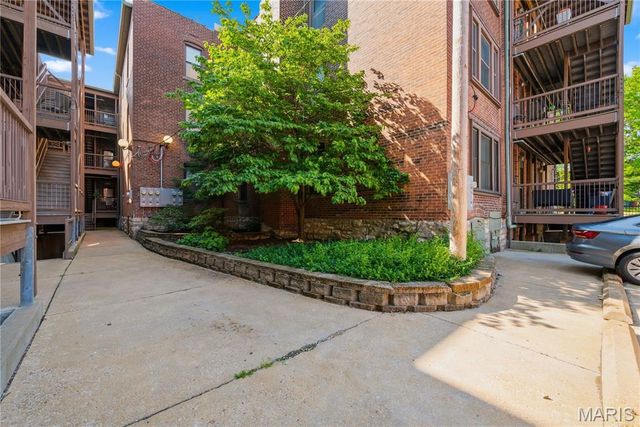4500 McPherson Avenue 1E, St Louis, MO 63108