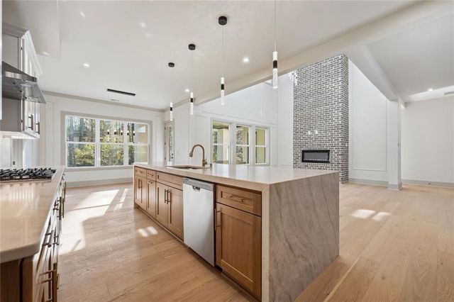 4988 Hidden Branch Drive, Sugar Hill, GA 30518