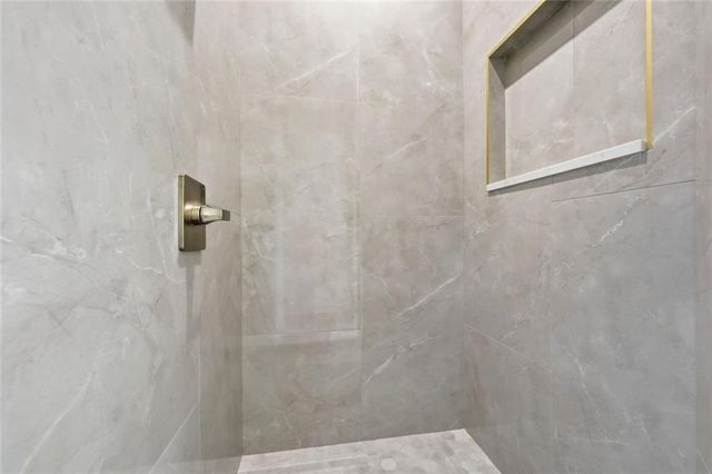 4988 Hidden Branch Drive, Sugar Hill, GA 30518