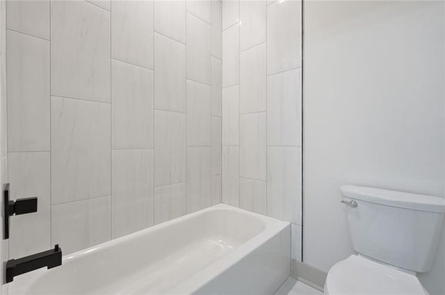 4988 Hidden Branch Drive, Sugar Hill, GA 30518