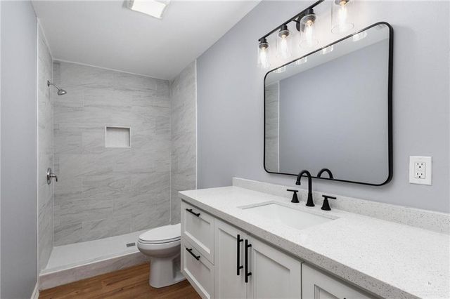 829 W White Avenue, Raymondville, TX 78580