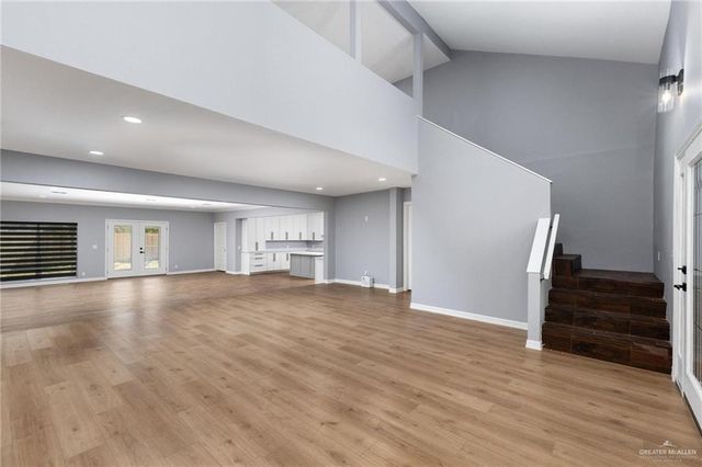 829 W White Avenue, Raymondville, TX 78580