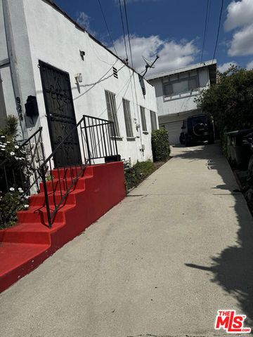 924 N Chester Avenue, Inglewood, CA 90302