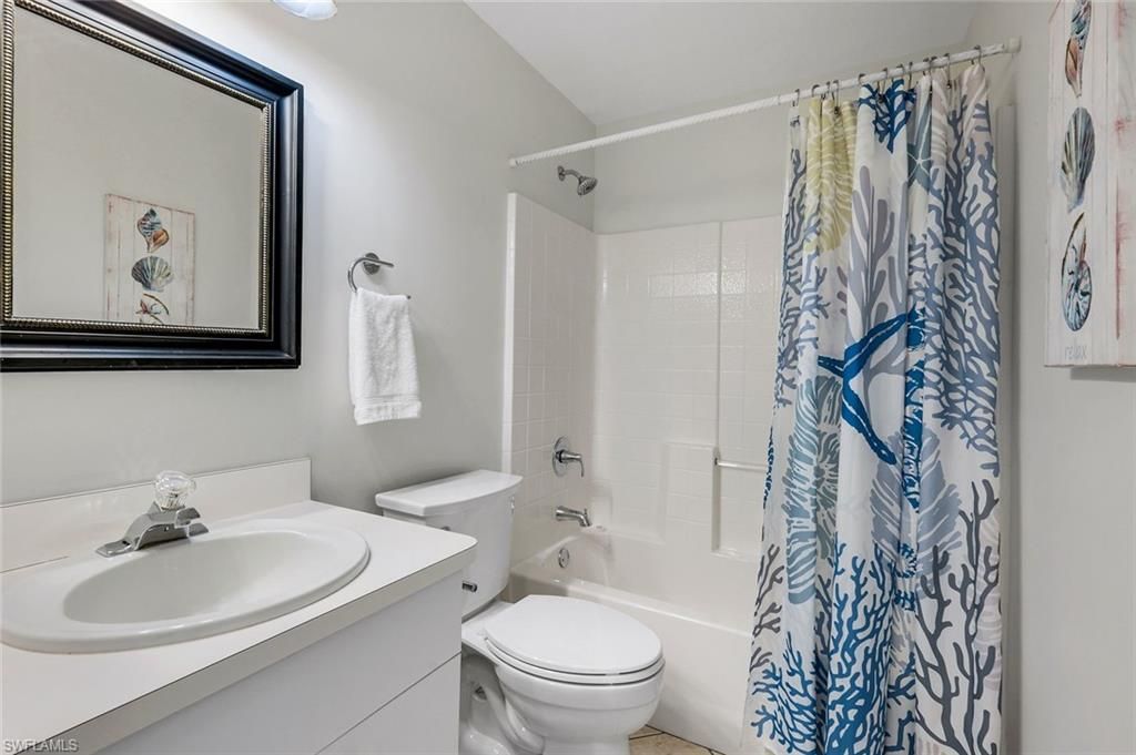 Image 20 of property listing at 615 SW 39th TER, Cape Coral, FL 33914