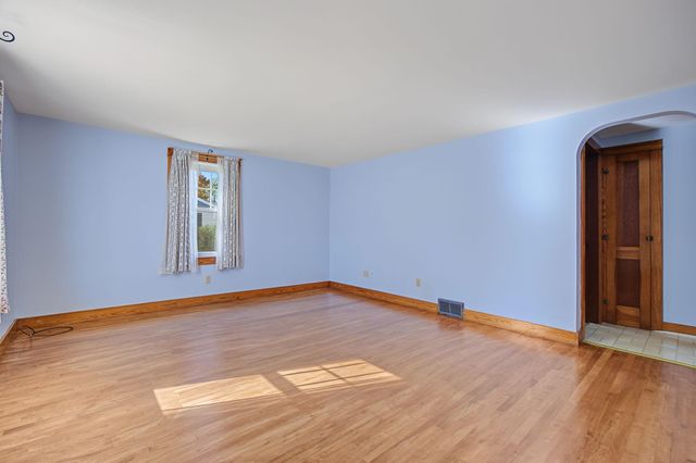 68 Burke Street, Nashua, NH 03060