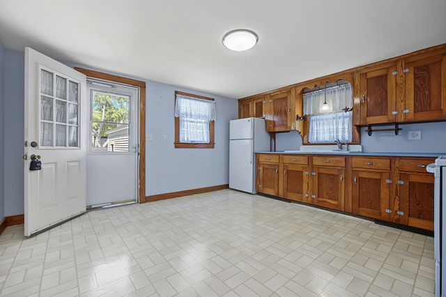 68 Burke Street, Nashua, NH 03060