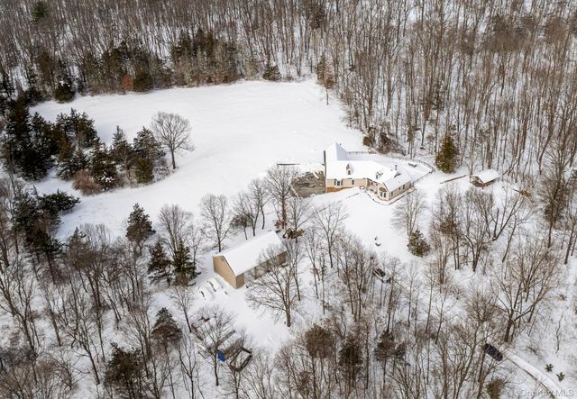 35 Appaloosa Lane, Millbrook, NY 12545