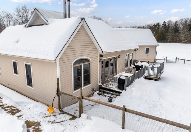 35 Appaloosa Lane, Millbrook, NY 12545