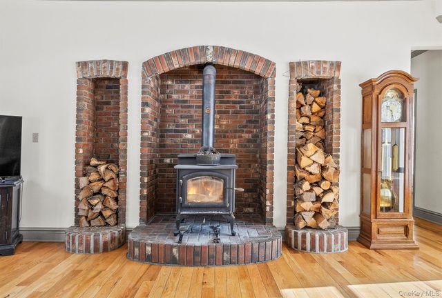 35 Appaloosa Lane, Millbrook, NY 12545