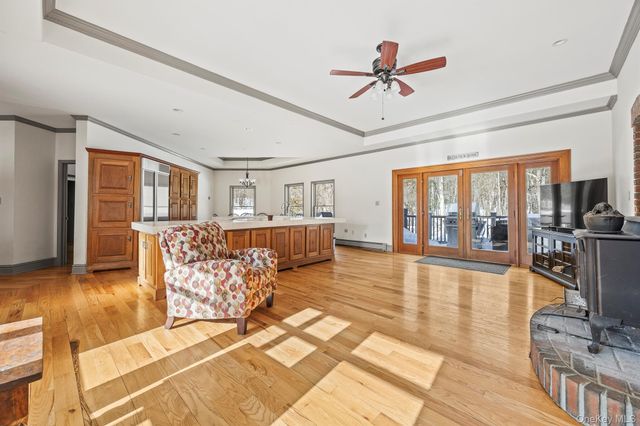 35 Appaloosa Lane, Millbrook, NY 12545