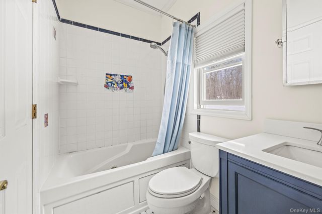 35 Appaloosa Lane, Millbrook, NY 12545