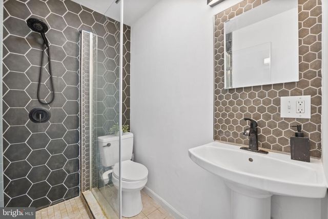 310 TOWNSEND AVE, Baltimore, MD 21225