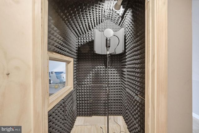 310 TOWNSEND AVE, Baltimore, MD 21225