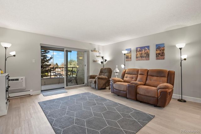 2868 S Heather Gardens Way 109, Aurora, CO 80014