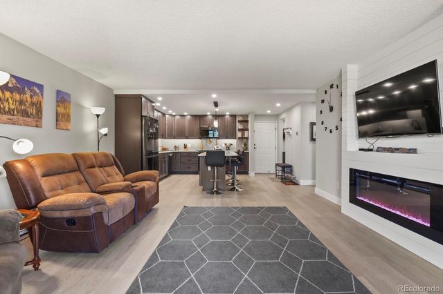 2868 S Heather Gardens Way 109, Aurora, CO 80014