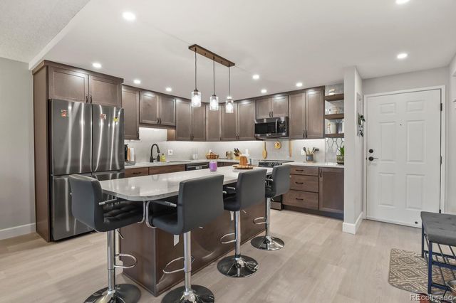 2868 S Heather Gardens Way 109, Aurora, CO 80014