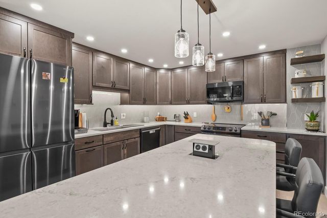 2868 S Heather Gardens Way 109, Aurora, CO 80014