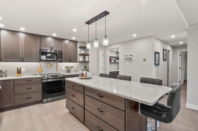 2868 S Heather Gardens Way 109, Aurora, CO 80014