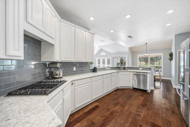 200 Stanford Court, Heath, TX 75032