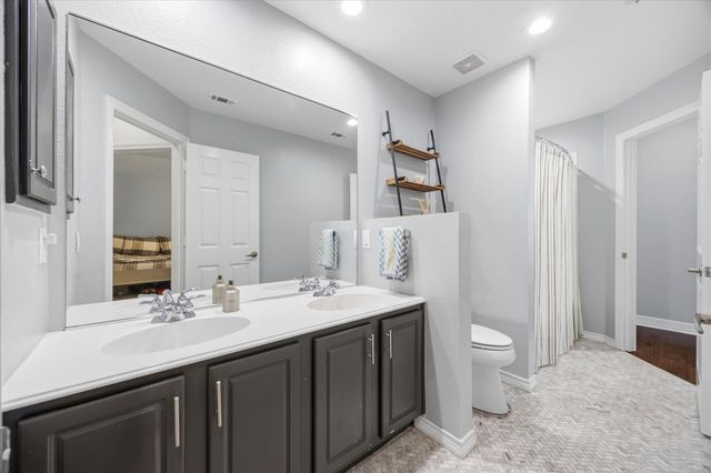 200 Stanford Court, Heath, TX 75032