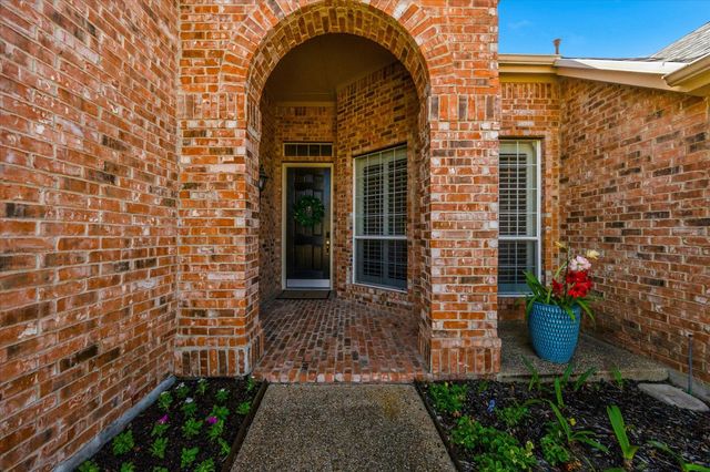 200 Stanford Court, Heath, TX 75032