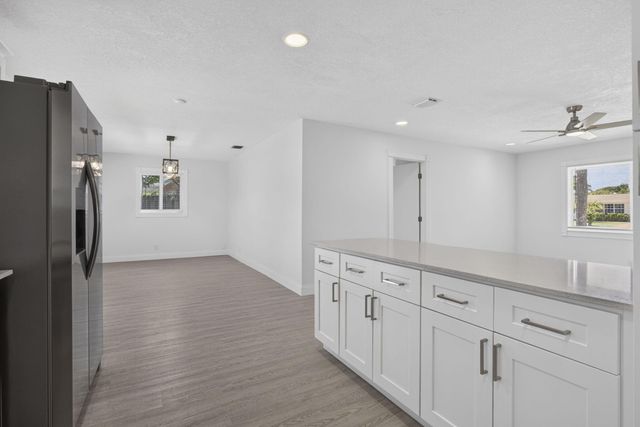 514 Riverside Drive, Palm Beach Gardens, FL 33410