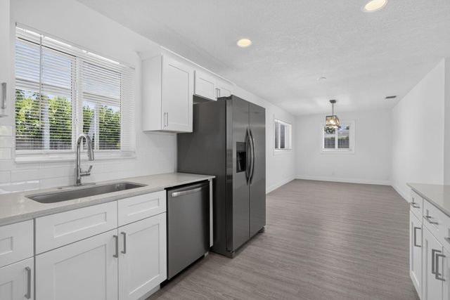 514 Riverside Drive, Palm Beach Gardens, FL 33410